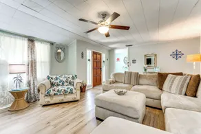 Walk to Beach: Fort Walton Coastal Retreat - Intérieur