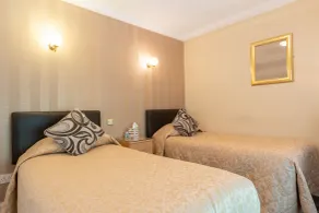 The Hill Hotel - Room