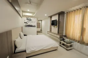 Hotel Grand Paradise - Room