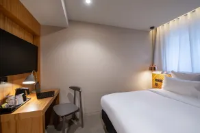 9Hotel Paquis - Room