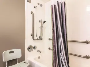 La Quinta Inn & Suites by Wyndham Shreveport Airport - Salle de bain