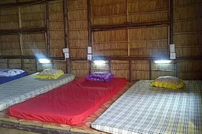 New Phiman Riverview Guesthouse - Hostel - Room