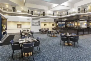 Ramada by Wyndham Diplomat Canberra - Restaurant