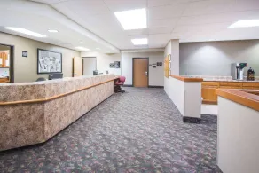 Super 8 by Wyndham Iola KS - Lobby