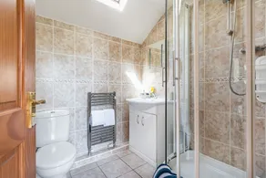 The Golden Fleece - Bathroom