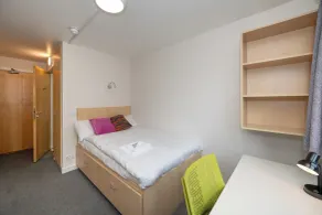 University Hall - Habitación