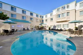 HOLIDAY INN EXPRESS & SUITES ELK GROVE CENTRAL - HWY 99 by IHG - Pool