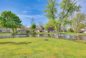 Pet-friendly Vineyard Lake Canal Oasis w/ Yard! - Interiør