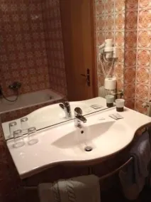 Hotel Pension Schweitzer - Bathroom