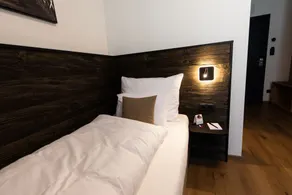Self-Check-in Hotel VinoQ Zistersdorf - Værelse