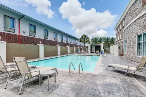 Holiday Inn Express Hotel & Suites Clute-Lake Jackson by IHG - Piscine