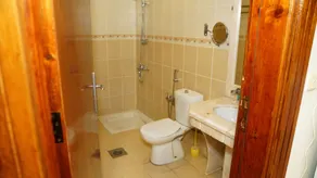 Reef Beach Hotel Apartments - Bathroom