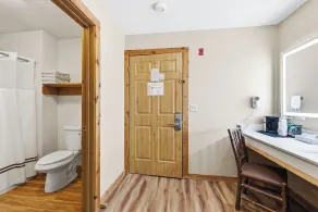 The Lodge at Crooked Lake - Bathroom