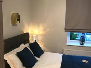 1 Helena House Brownlow Road - Room