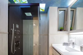 De President Suite, DeMaNi President Suites - Baño
