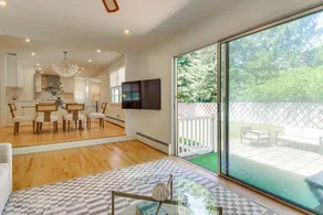 Patio, Large Yard: Luxe Home in Pompton Lakes! - Innvendig