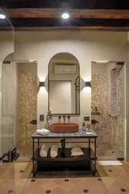 Privado Designer Boutique Hotel - Bathroom