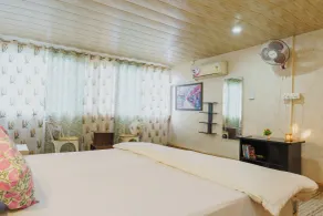 Acanti Dharamshala - Room