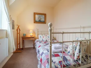 1 Market Hill - Room