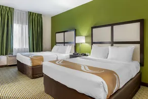 Quality Inn & Suites - Chambre