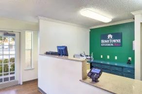HomeTowne Studios by Red Roof Dallas - North Addison - Tollway - Reception