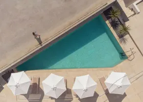 Thines Comfort Living - Piscina