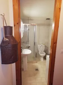The Rose Garden Villa - Bathroom