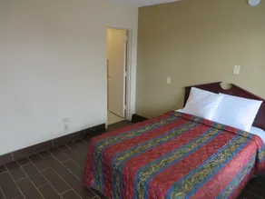 Budgetel Inn and Suites - Louisville - Zimmer