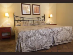 Hotel Plaza Grande - Room