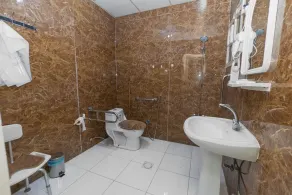 Al Eairy Serviced Apartments Company is a one-person company 2 - Baño