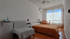 Pensión Benavente AP-7 3min coche Playa 5 min Self check-in 24h - Værelse