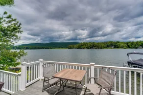 Massachusetts Lake House w/ Dock - Pets Welcome! - Interiör
