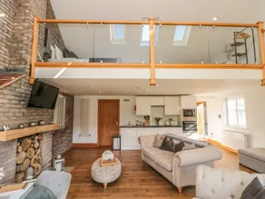 Kaitkyella Lodge - Living area