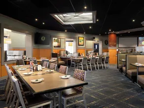 Holiday Inn Hotel & Suites Chicago Northwest - Elgin by IHG - Restaurant