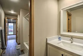 Luxurious Tacoma Retreat w/ Quartz Countertops! - Bathroom