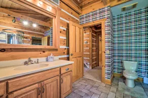 Custom Cabin w/ 12 Acres on Dale Hollow Lake! - Interiør