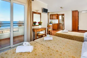 Panos Beach Hotel - Vue de la chambre