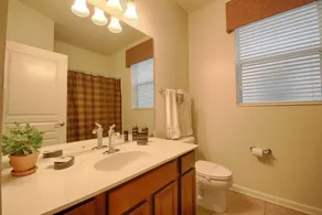 2540 Windsor Hills - Bad