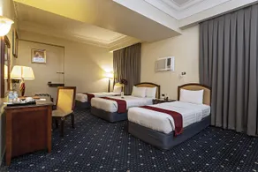 Sarrosa International Hotel and Residential Suites - Chambre