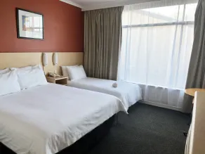 Stay at Alice Springs Hotel - Room