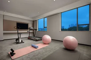 Ramada Encore by Wyndham Wuhan West - Fitnesscenter