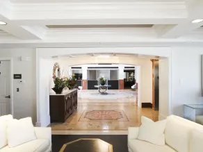 Naples Bay Resort and Marina - Lobby