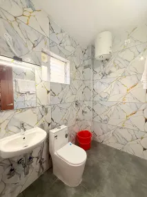 Treebo Lumino Crown, 850 Meters From Ooty Lake - Bathroom