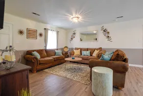 Decatur Vacation Rental Retreat w/ Private Yard! - Innenbereich