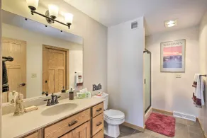 Pet-friendly Family Home Situated on Green Lake! - Bathroom
