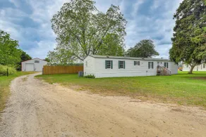 Elloree Vacation Rental ~ 7 Mi to Lake Marion! - Innvendig