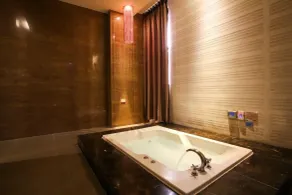 Hip Spa Motel - Bathroom