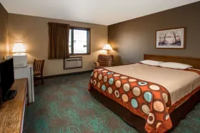 Super 8 by Wyndham Hartford WI - Chambre