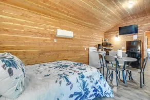 Half-mi to Bull Shoals Lake Access: Angler's Cabin - Interiør