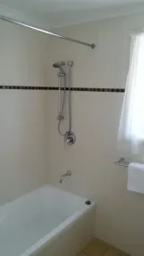 Armidale Pines Motel - Bathroom